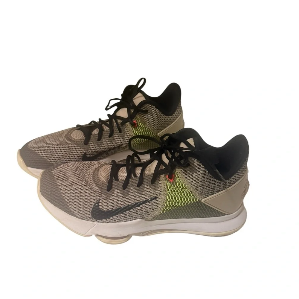 Nike LeBron Witness 4 'String Volt' BV7427-200 in excellent condition